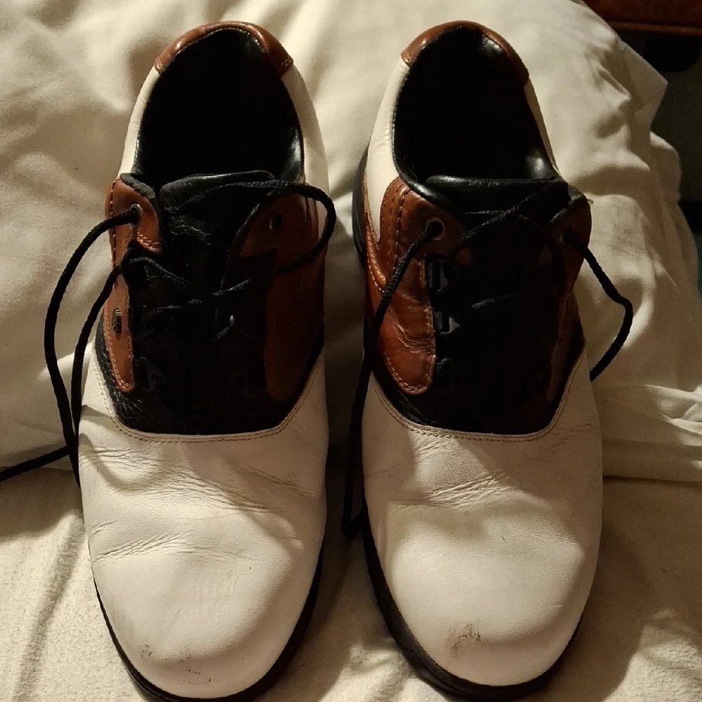 Walter Hagen White and Brown Leather Oxfords